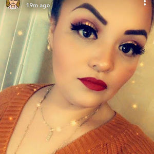 Meet your Posher, Laura hernandez